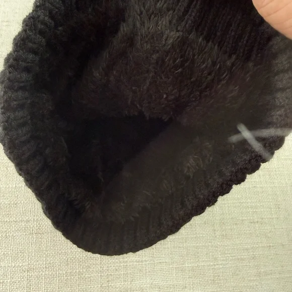 lululemon Unisex Black Cable Knit Beanie with Pom-Pom - Picture 3 of 3